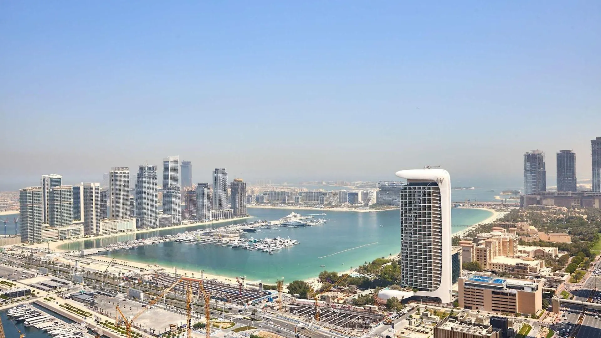 Frank Porter - Cayan Tower Dubai 0*,